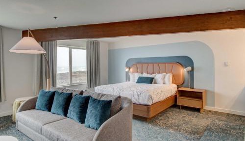 King Suite with Jacuzzi - Ocean View