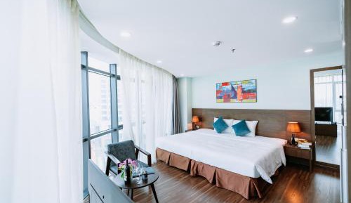 Deluxe King Room