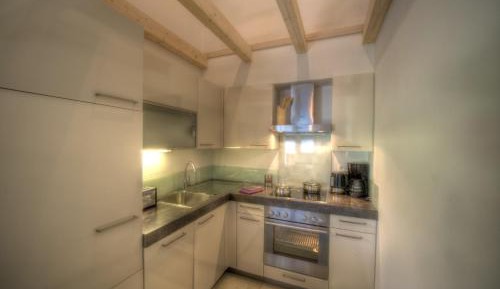 Superior One-Bedroom Apartment