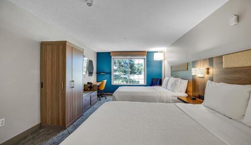 Standard Room with Two Queen Beds