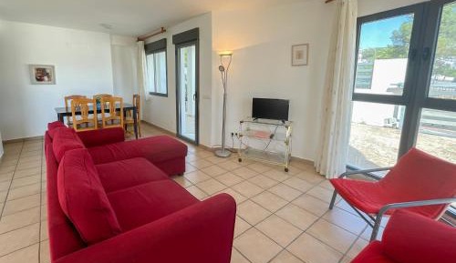 Two-Bedroom Apartment (4-6 Adults)