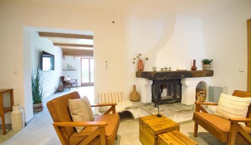 Three-Bedroom Apartment with Terrace