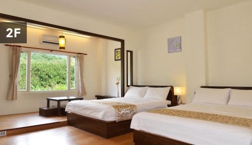 Family Room with Mountain View