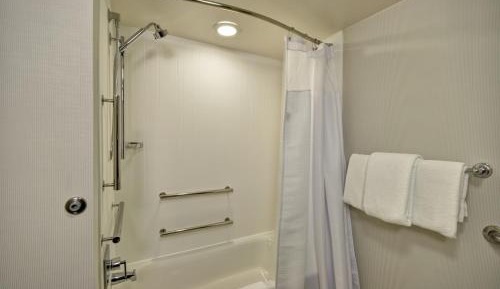 King Room with Sofa Bed and Adapted Tub - Mobility and Hearing Accessible