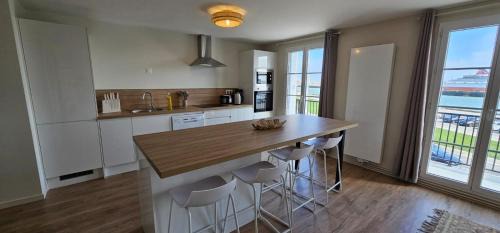 Apartment with Terrace