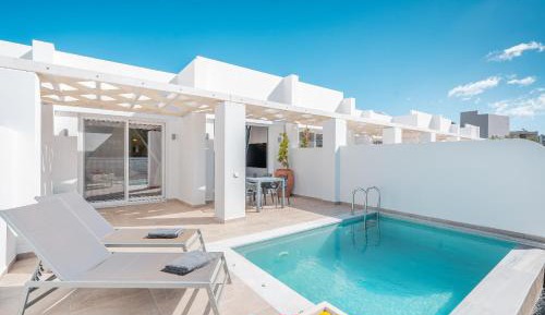 Villa - Beach Front