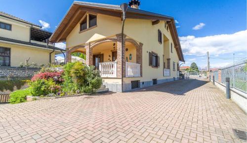 Two-Bedroom Holiday Home