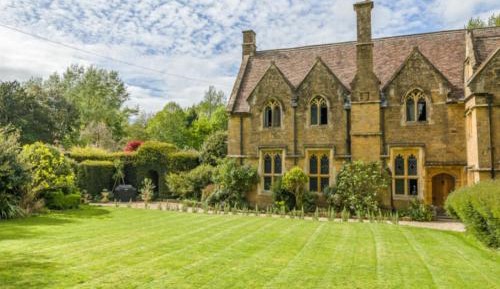 Four-Bedroom Holiday Home