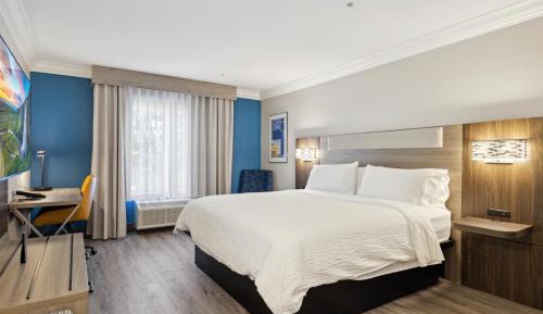 Standard King Room