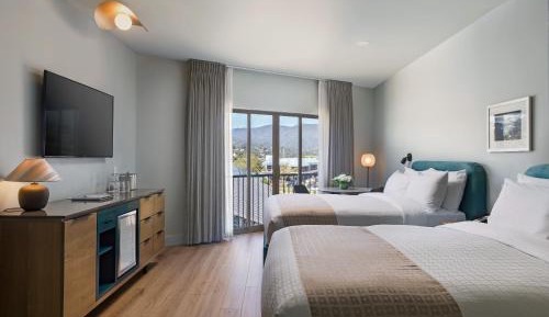 Deluxe Queen Room with Two Queen Beds