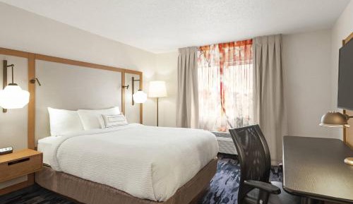 Queen Guest Room