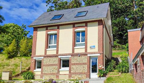 Two-Bedroom Holiday Home