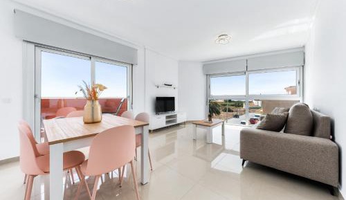 Three-Bedroom Deluxe Apartment