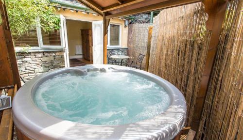 Suite with Hot Tub