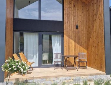 Apartment with Garden View