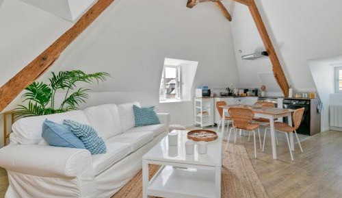 Superior One-Bedroom Apartment