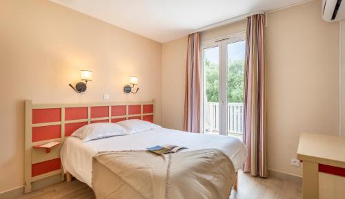 Superior One-Bedroom Apartment with Air conditioning and Sleeping Alcove and Terrasse or Balcony (6 people)