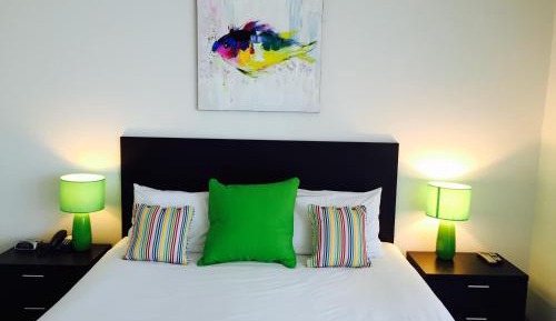 One-Bedroom Apartment with Harbor View