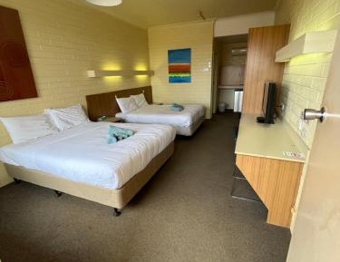 Standard Queen Room with Two Queen Beds