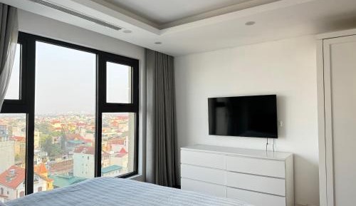 Apartment with City View
