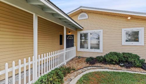Three-Bedroom Holiday Home 