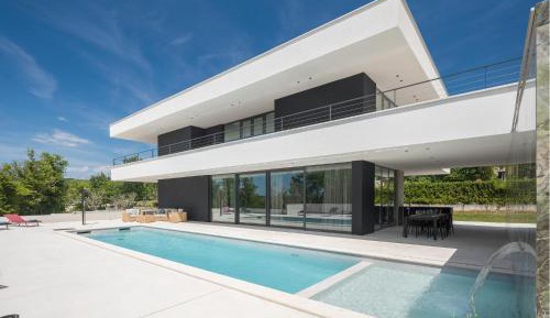 Three-Bedroom Vacation Home 