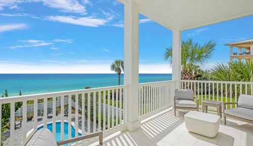 Four-Bedroom Holiday Home