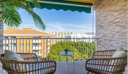 Three-Bedroom Apartment with Balcony