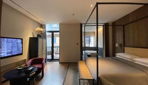 Junior Suite with Balcony