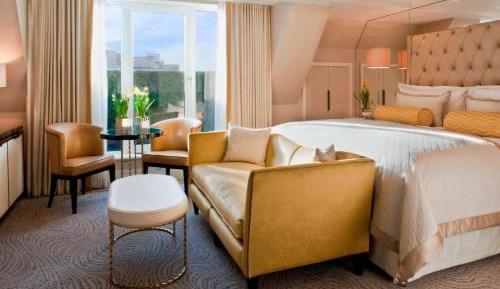 Executive Room, Larger Guest room, 1 King