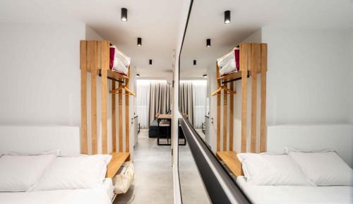 One-Bedroom Deluxe Apartment