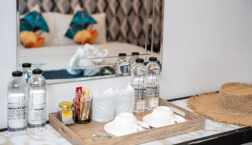 Deluxe Double or Twin Room with Pool Access