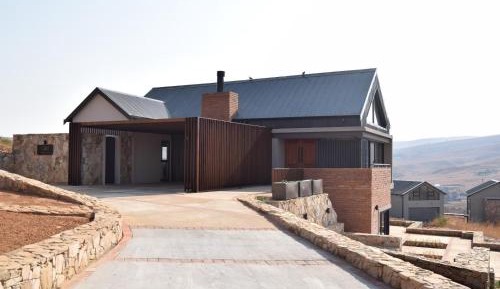 Four-Bedroom Holiday Home