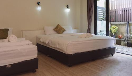 Triple Room with Private Bathroom