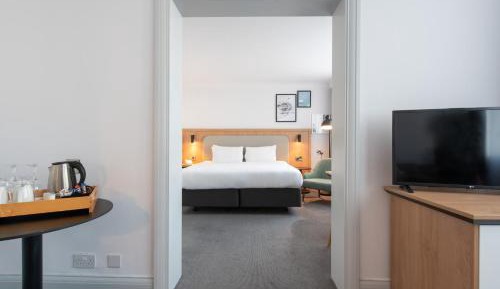 One-Bedroom Suite