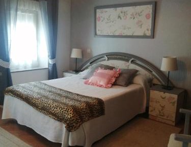Double Room with Mountain View and Private Bathroom