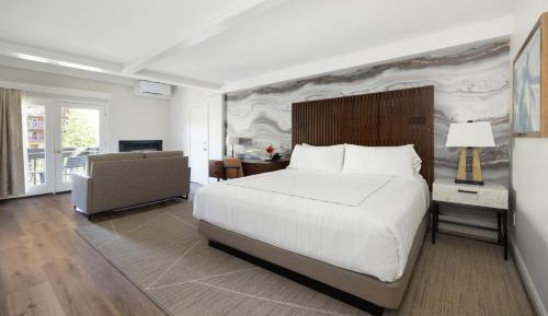 King Suite with Balcony Gore Creek View