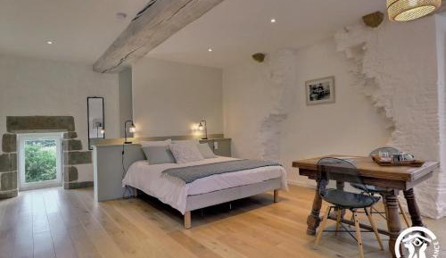 Deluxe Room 1
