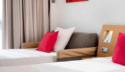 Classic Room with 1 Double Bed and 1 Single Bed