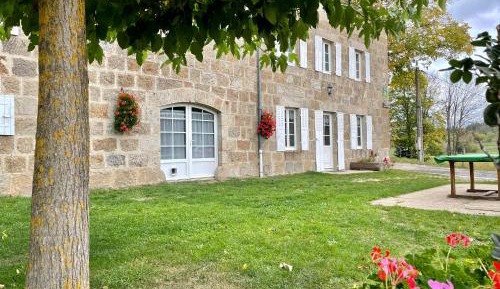 Holiday Home (8 Adults)