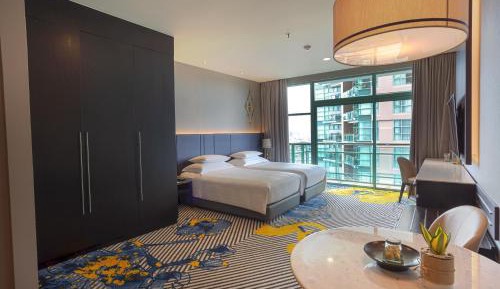 Grand Deluxe Room Twin with City View 