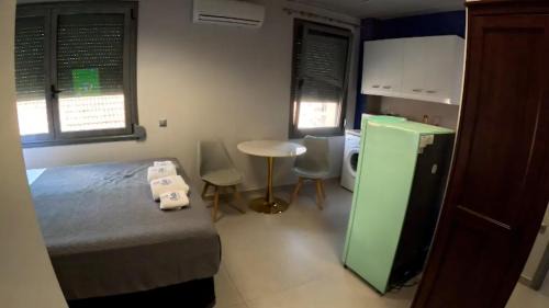 Deluxe Studio