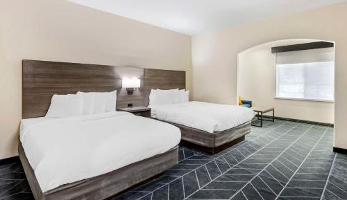 Queen Room with Two Queen Beds - Non-Smoking