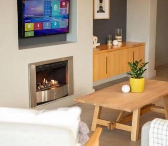 Two-Bedroom Apartment with Balcony and Sea View