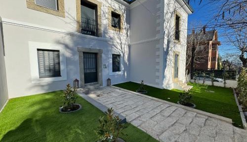 Apartment with Garden View