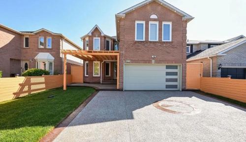 Seven-Bedroom House