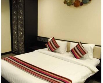 Standard Suite with River View