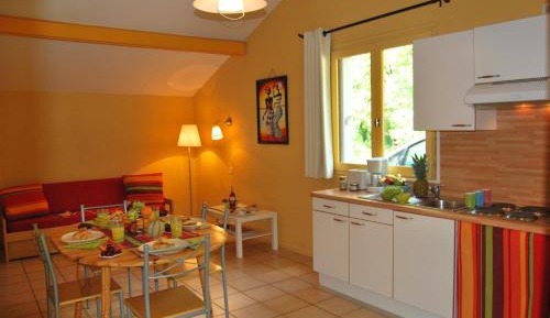  Little House (4 Adults)