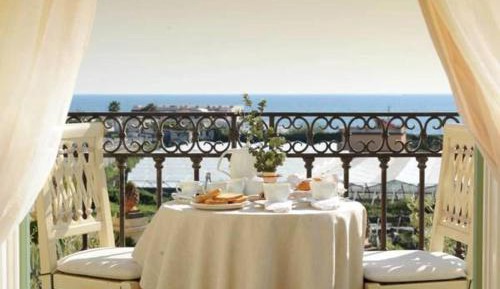 Deluxe Double Room with Balcony and Sea View