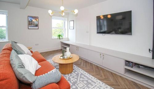 Two-Bedroom Deluxe Apartment